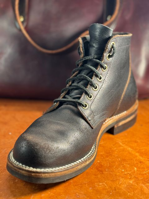 Photo by JGHutch on October 31, 2024 of the Viberg Service Boot in Horween Black Waxed Flesh.