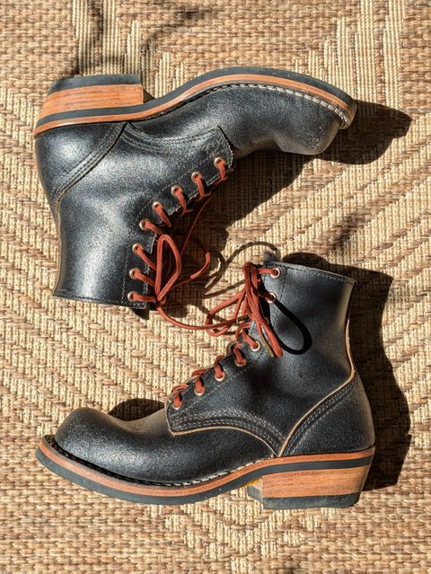 Photo by UnpackedC on April 28, 2025 of the Nicks Prospector in Horween Black Waxed Flesh.