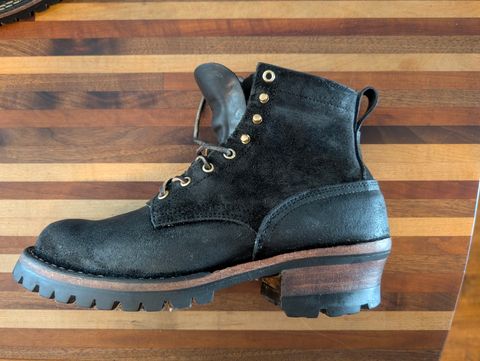 Photo by JoeB on January 28, 2025 of the Nicks Urban Logger in Seidel MaxSupport Black Roughout.