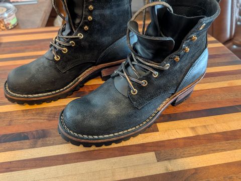 Photo by JoeB on January 28, 2025 of the Nicks Urban Logger in Seidel MaxSupport Black Roughout.