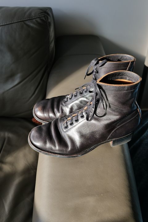 Photo by jcurry on February 4, 2026 of the Clinch Milne Soft-toe in Top Notch Horsehide Black (Tea core).