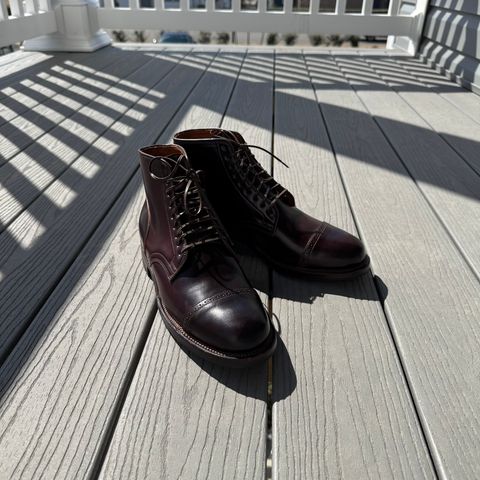 Photo by RidgeG on February 26, 2025 of the Viberg Service Boot in Horween Color 8 Shell Cordovan.