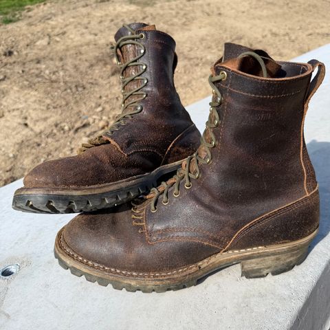 Photo by dyl on June 7, 2026 of the White's Bounty Hunter in Horween Dark Brown Waxed Flesh.