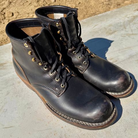 Photo by dyl on May 31, 2026 of the Nicks Prospector in Horween Black Chromexcel.