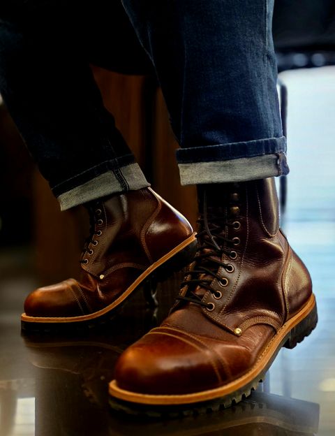 Photo by vdstyleco on October 8, 2025 of the Craft & Glory Craft & Glory / Combat 8" in Full Grain Waxed Water Buffalo.