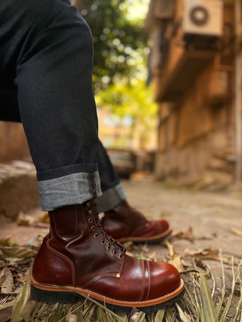 Photo by vdstyleco on December 2, 2025 of the Craft & Glory Craft & Glory / Combat 8" in Full Grain Waxed Water Buffalo.