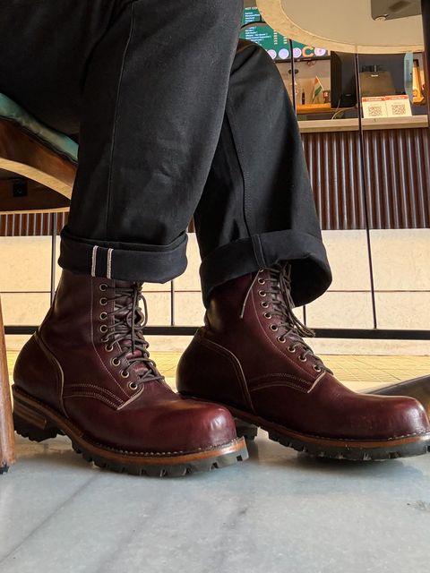 Photo by vdstyleco on July 13, 2026 of the Craft & Glory Craft & Glory / Trooper 8" Howreen Chromexcel no 8 in Horween Color 8 Chromexcel.