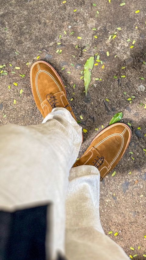 Photo by vdstyleco on July 10, 2026 of the Bridlen Bridlen / Y Tip Derby in C.F. Stead Repello Calf Suede Copper.
