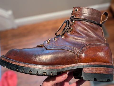 Photo by Sudden_Security_5871 on July 5, 2024 of the Nicks Urban Drifter in Horween Orange Predator.