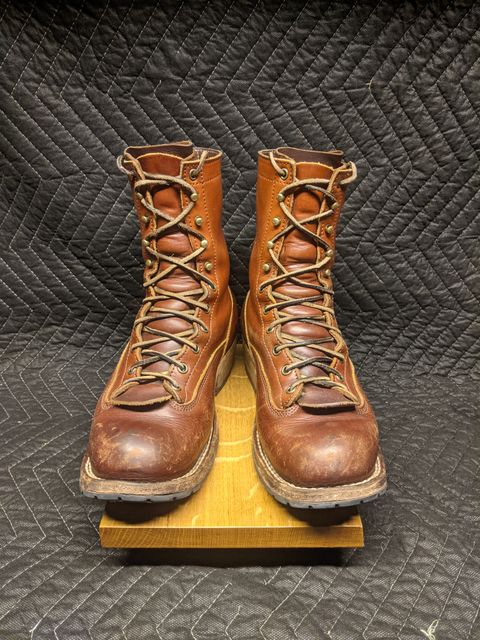 Photo by evsnova74 on April 2, 2025 of the Frank's Boots Front Range in Wickett & Craig Chestnut English Bridle.