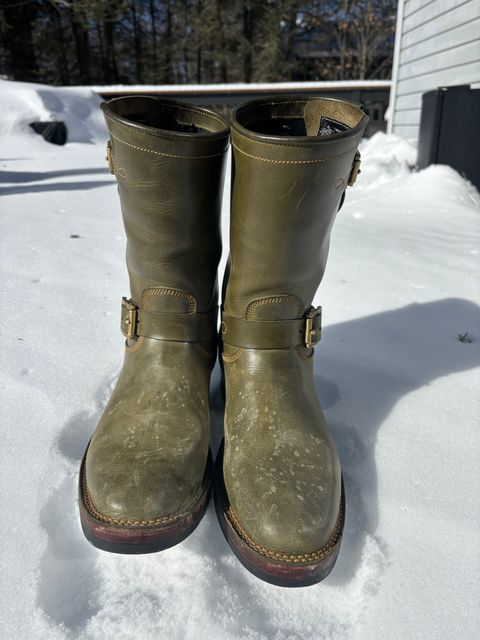 Photo by ohherewego on February 2, 2026 of the Fortis Boots Tapak 2.0 Engineer Boots in Indonesian Olive Pullup.