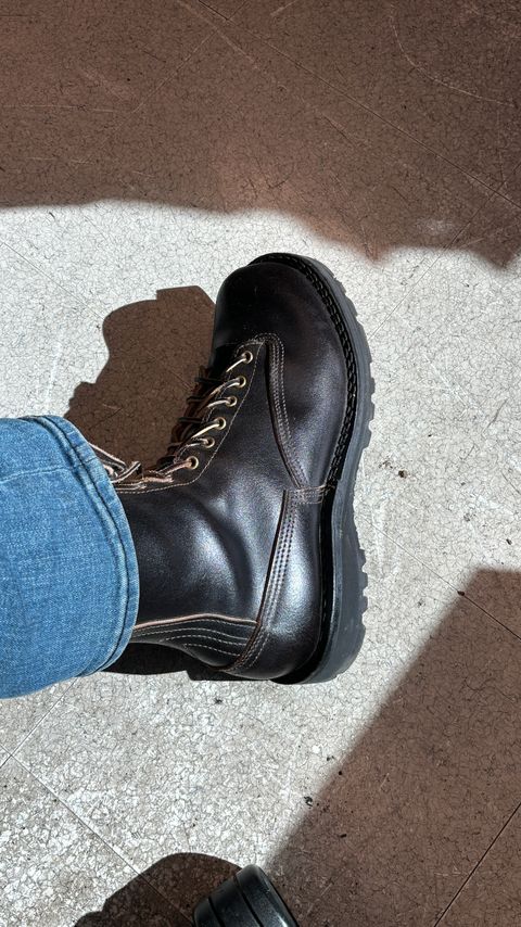 Photo by jeff on April 12, 2024 of the Nicks x Rose Anvil ND3 in Horween Brown Waxed Flesh.