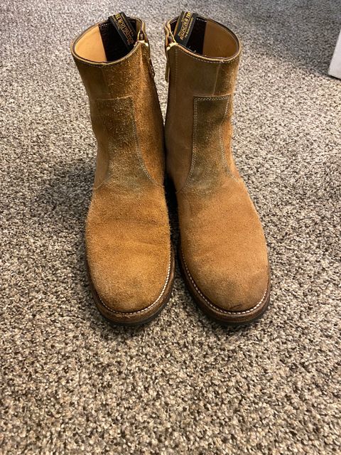 Photo by rwarren99 on February 1, 2025 of the Rolling Dub Trio Gleaners Zip in Horween Natural Chromexcel Roughout.