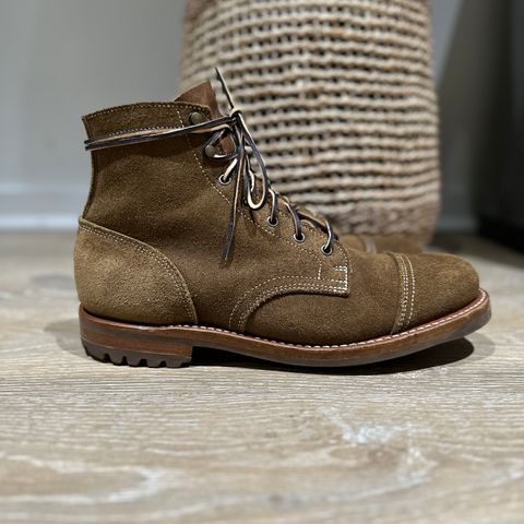 Photo by JB on March 14, 2025 of the Truman Cap Toe Boot in Dark Coyote Roughout.