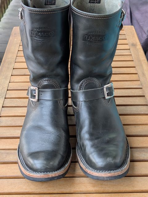 Photo by patina_colada on January 5, 2026 of the Wesco Mister Lou in Maryam Petrolio Waxed Black Horsehide.