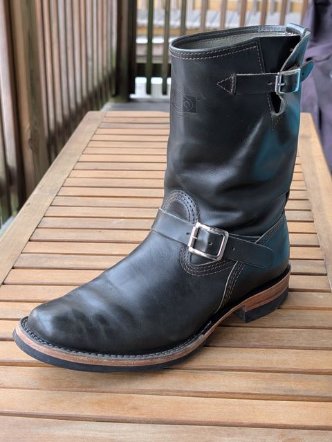 Photo by patina_colada on January 5, 2026 of the Wesco Mister Lou in Maryam Petrolio Waxed Black Horsehide.