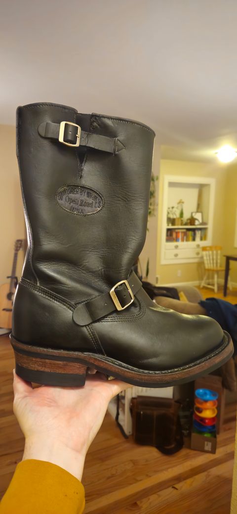 Photo by cjelliott on November 19, 2024 of the White's Hathorn Explorer in Seidel Black Oil Tan.