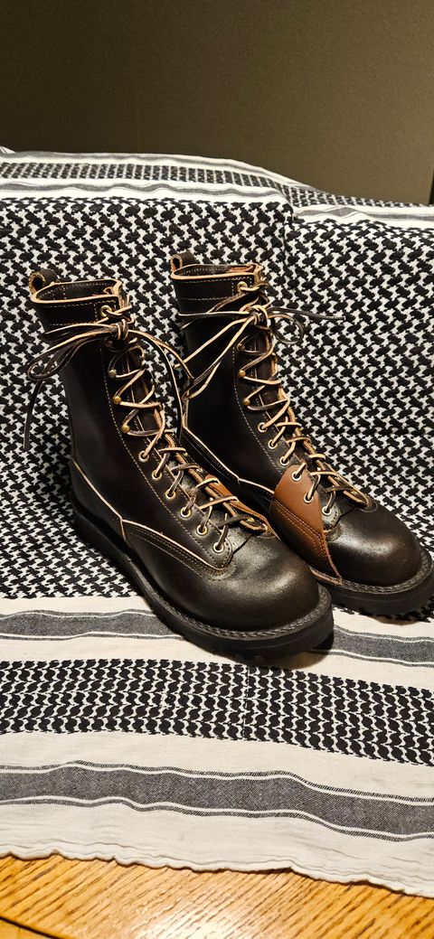 Photo by cjelliott on October 1, 2024 of the Nicks x Rose Anvil ND3 in Horween Brown Waxed Flesh & Seidel 1964 Brown.