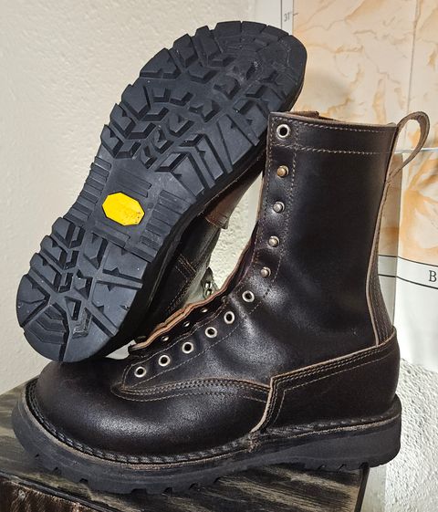 Photo by cjelliott on January 3, 2025 of the Nicks x Rose Anvil ND3 in Horween Brown Waxed Flesh & Seidel 1964 Brown.