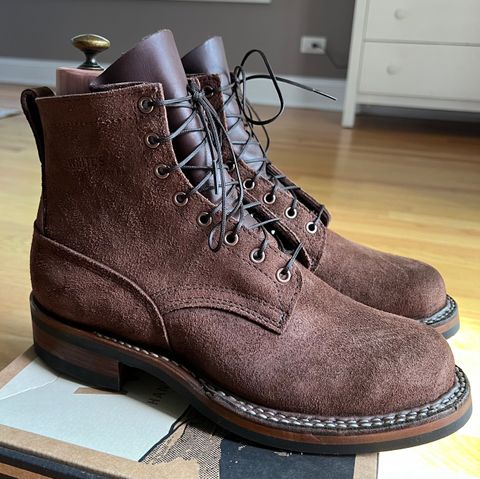 Photo by JPLopez124 on August 28, 2025 of the White's 350 Cruiser in Horween Brown Chromexcel Roughout.