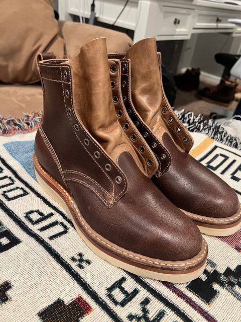 Photo by JPLopez124 on March 23, 2025 of the White's 350 Cruiser in Horween Natural Waxed Flesh & Horween Natural Chromexcel.