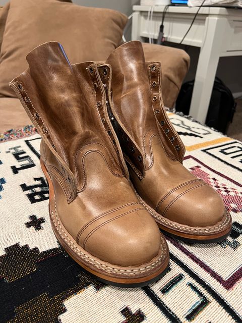 Photo by JPLopez124 on April 2, 2025 of the White's 350 Cruiser Cap Toe in Horween Natural Chromexcel.