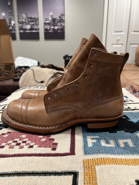Photo by JPLopez124 on April 2, 2025 of the White's 350 Cruiser Cap Toe in Horween Natural Chromexcel.
