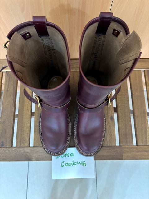 Photo by Cafeselfiedude on November 6, 2025 of the White's Nomad Engineer Boots in Horween Burgundy Chromexcel.
