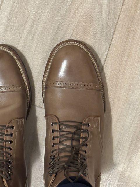 Photo by Pedro on January 6, 2025 of the Viberg Service Boot BCT in Maryam Taupe TPR Horsebutt.