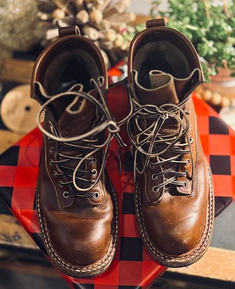 Photo by EliCashsWildcat on December 6, 2024 of the White's 350 Cutter in Horween British Tan Chromexcel.