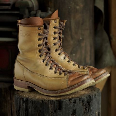 Photo by BiengerZ on December 2, 2024 of the Willie's Handmade Boots Monkey Boot in Horween Natural Latigo & Latigo GBS – Light Natural.