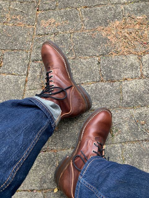 Photo by RTRSnk004 on April 18, 2024 of the Nicks x Unsung House MTO in Horween Italian Brown Cypress.