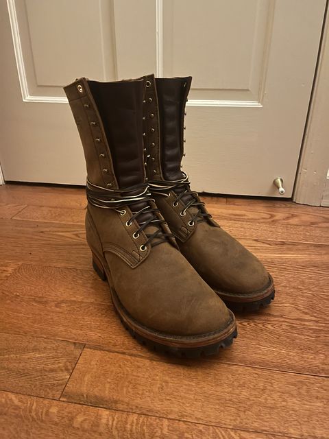 Photo by cricket on July 27, 2025 of the Nicks Hot Shot in Seidel WeatherShield Brown.
