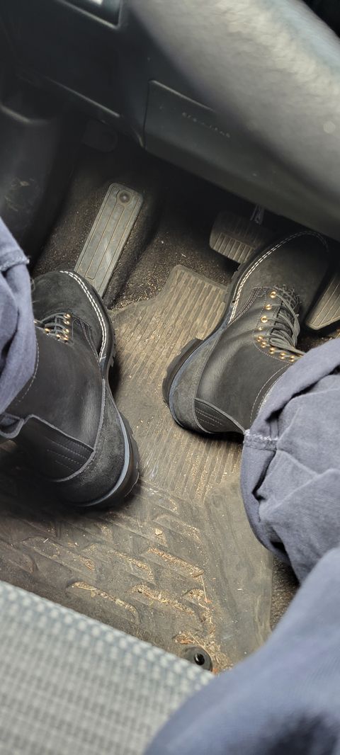Photo by chrispbacon on June 6, 2025 of the Nicks BuilderPro in Seidel MaxSupport Black Roughout & Seidel MaxSupport Black.