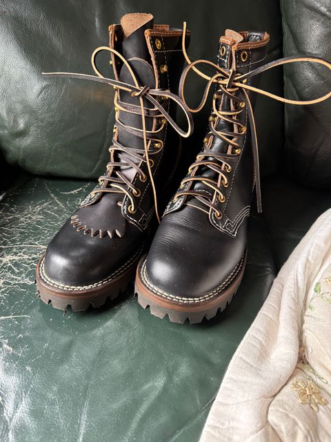 Photo by KaniThunder on February 10, 2026 of the Wesco Warren Boot in Horween Black Chromexcel Horsehide.