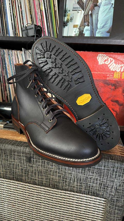 Photo by sophisto79 on June 21, 2025 of the Oldspeed MFG Type 1 Service Boot in S.B. Foot Black Prairie.