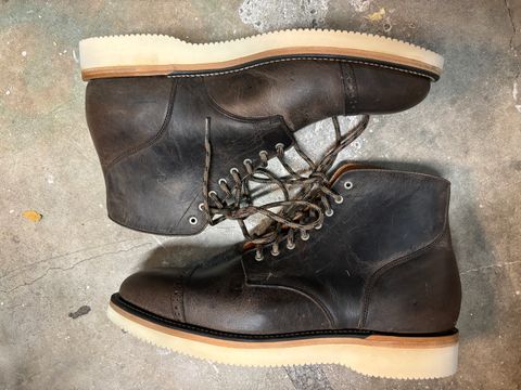 Photo by j03_gr1nd on October 1, 2024 of the Grant Stone Garrison Boot in teton waxy stag from gallun tannery.
