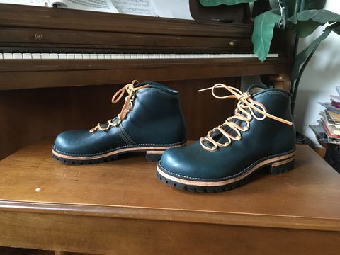Photo by Limmer_Ernie on October 1, 2024 of the Peter Limmer & Sons Custom Model in Seidel Sapphire Blue Double Shot.