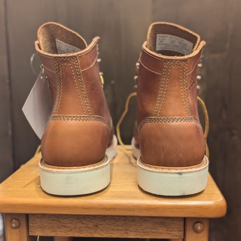Photo by duffetboots on October 1, 2024 of the White's Perry 6" Select in Seidel Tobacco Stampede Roughout.