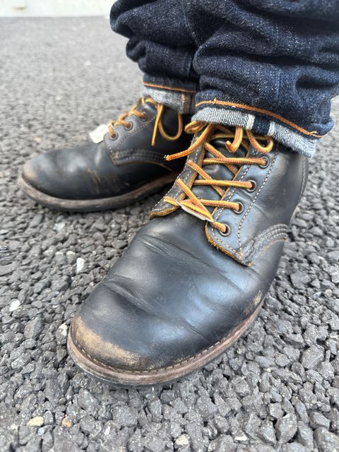 Photo by trizun on February 4, 2026 of the Red Wing Beckman Flatbox in S.B. Foot Black Klondike.