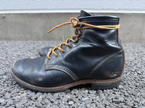 Photo by trizun on February 4, 2026 of the Red Wing Beckman Flatbox in S.B. Foot Black Klondike.