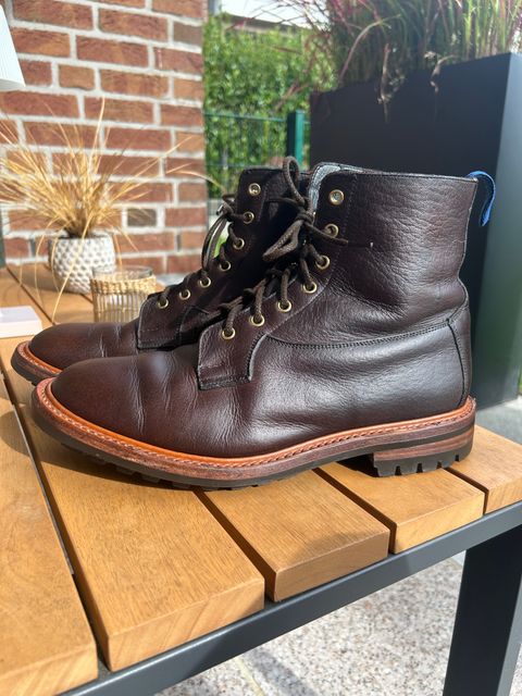Photo by T_M_98 on October 7, 2024 of the Tricker's Burford Country Boot in Brown Albbueffel® Olivenleder®.