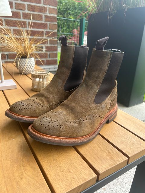 Photo by T_M_98 on October 7, 2024 of the Tricker's Henry Country Dealer Boot in PEANUT REVERSE SUEDE.