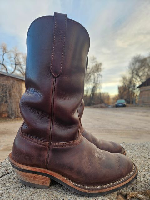 Photo by Sexual_Tyrannosaur on January 5, 2026 of the Nicks Palouse in Seidel 1964 Brown Double Shot & Seidel 1964 Walnut.