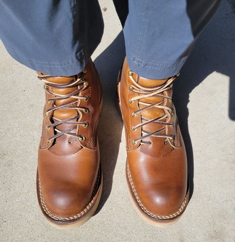 Photo by danjr92 on October 10, 2025 of the Nicks Traveler in Nicks / Horween Cognac Shackleton.