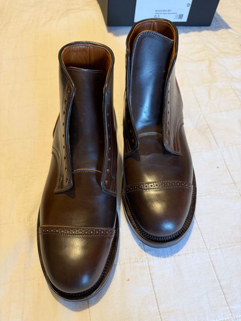 Photo by jotac on June 9, 2026 of the Viberg Service Boot BCT in Horween Dark Cognac Shell Cordovan.