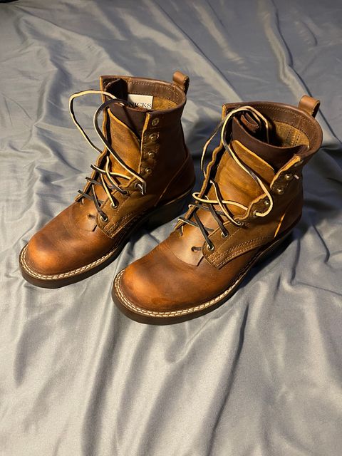 Photo by indigo_flame on February 8, 2025 of the Nicks Robert in Horween Orange Predator.