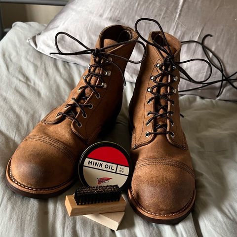 Photo by gojira227 on February 16, 2024 of the Red Wing Iron Ranger in S.B. Foot Hawthorne Muleskinner.