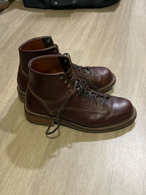 Photo by gojira227 on June 17, 2025 of the Caswell Boot Company Carver II in Wickett & Craig Chestnut Oiled Latigo.