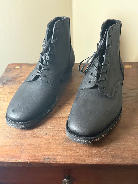 Clinch Yeager Boots in Clinch / Black Gustave Roughout cowhide